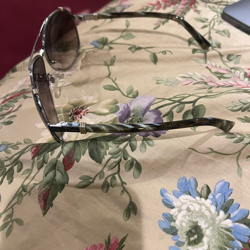 Christian Dior Dior Chicago2 Gold Tone Frame Aviator Sunglasses host pick - Picture 5 of 16